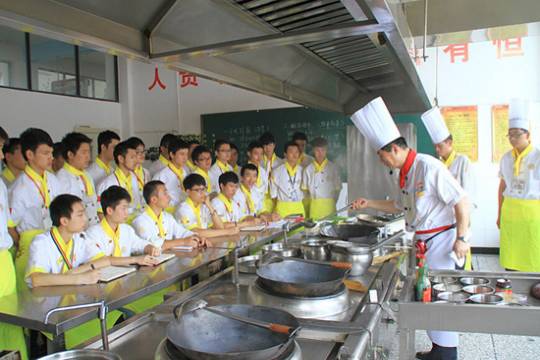 新东方烹饪学校学厨师可以学一年吗