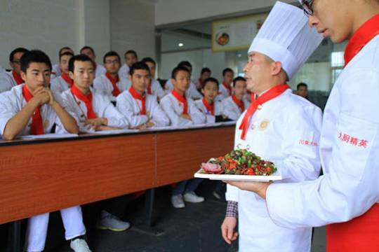 学厨师一般需要学习哪些专业课程